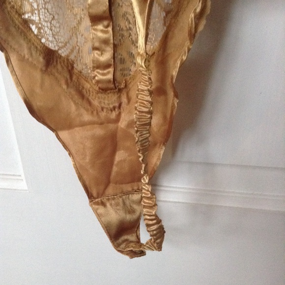 🔴SOLD🔴lingerie CACIQUE Bodysuit Nightie - Picture 5 of 5